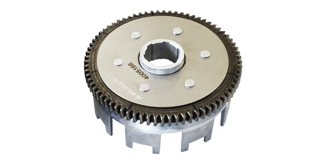 CORONA CLUTCH CON CREMALLERA AK 125 SLR-NKDR- 125-150 TTR-125-150 EVO NE-125-150 EVO R3/XR 125L-NXR 125 BROS/AK125 CR4/FRATELLI FTR 125(73 DIENTES)